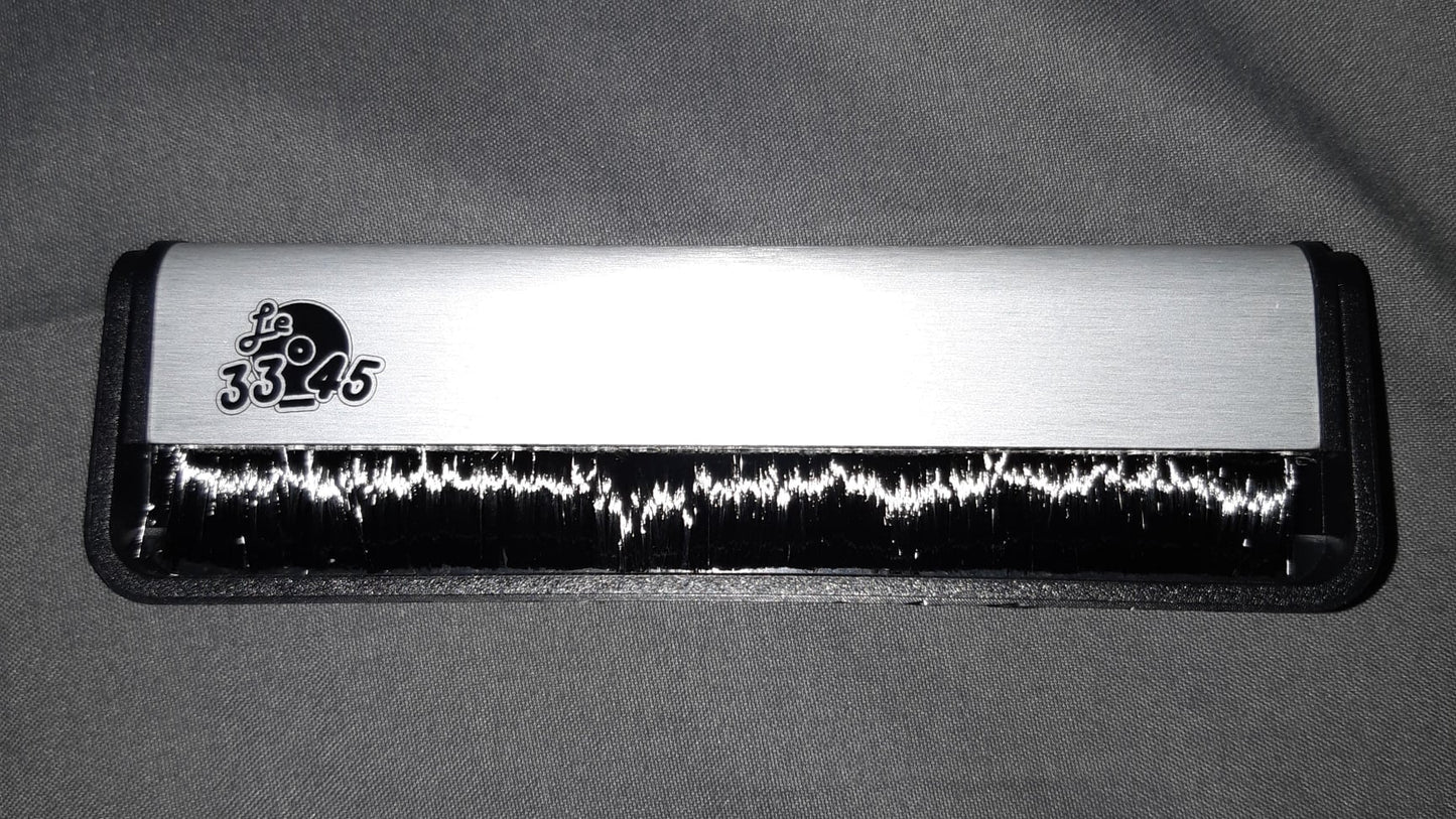 Carbon fiber brush ''The 33-45''