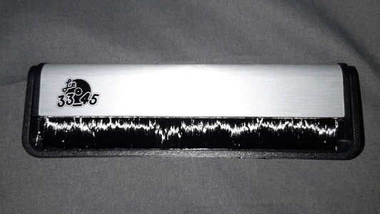 Brosse en fibre de carbone ''Le 33-45''