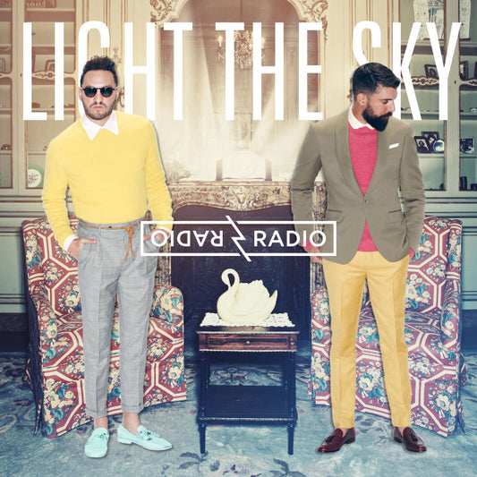 Radio Radio ‎– Light the Sky (Nm,Nm)